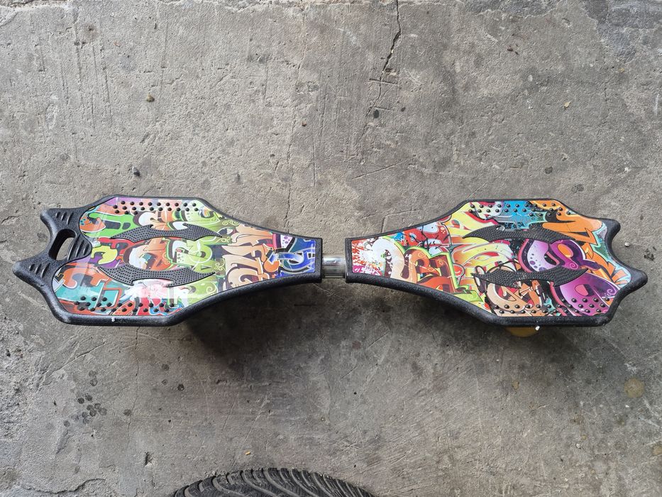 Waveboard,  Skateboard dwukółkowy