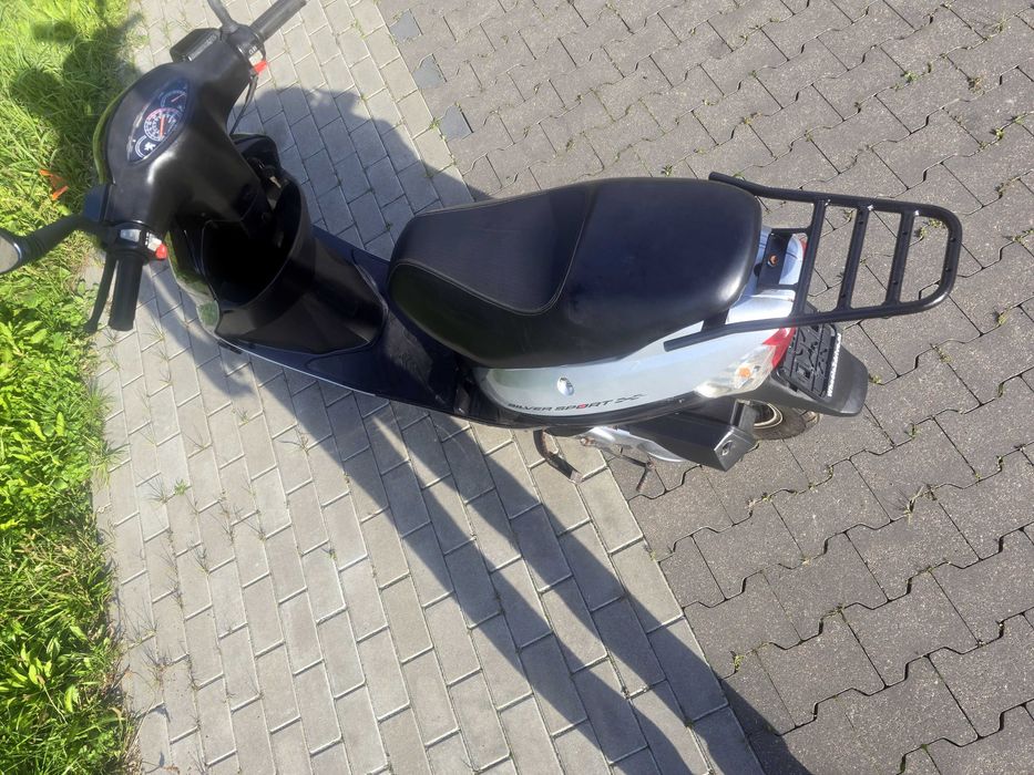 Skuter Peugeot V-clic 50 4t