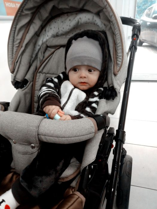 Продам дитячу коляску