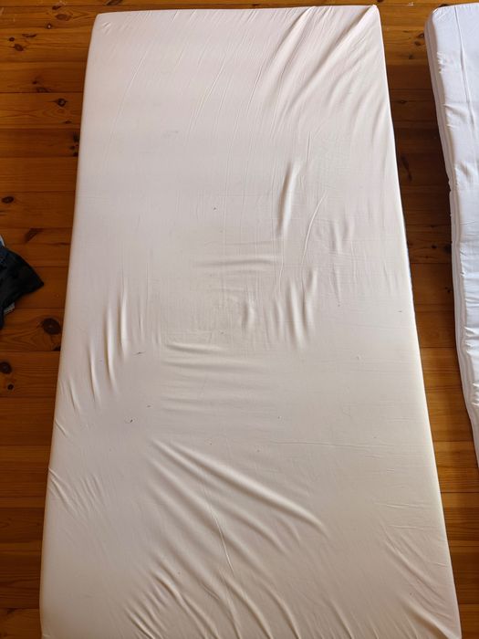 Materac używany piankowy cienki elastyczny 160x80