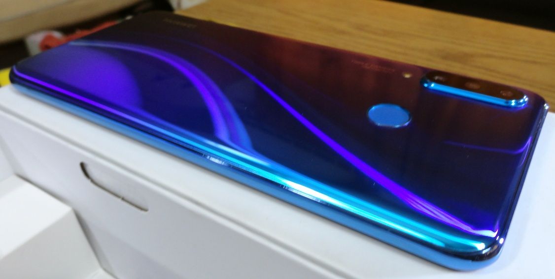 Sprzedam Telefon Huawei P30 Lite 4 GB RAM 128 pamięci