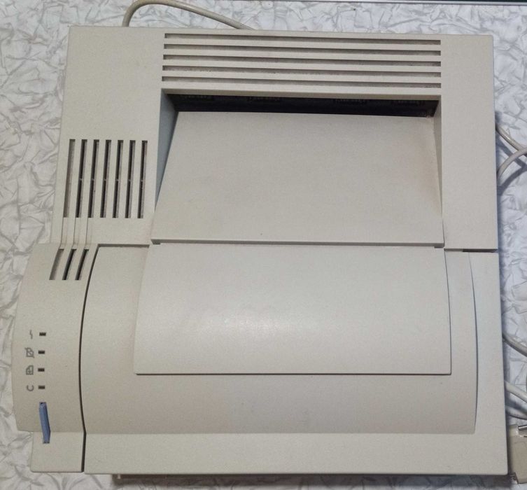 Продам Чёрно-Белый Лазерный Принтер HP LazerJet 4L