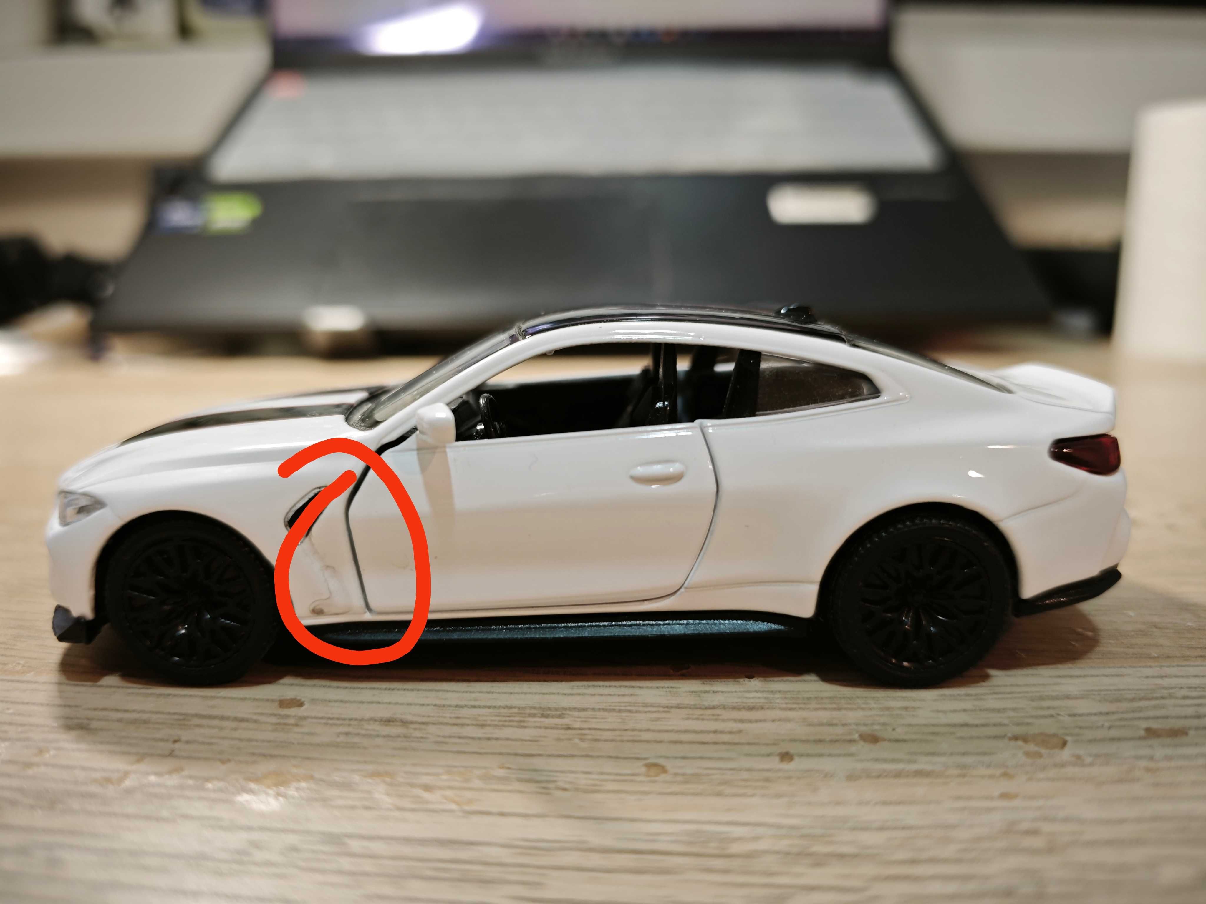 Miniatura BMW M4 CSL