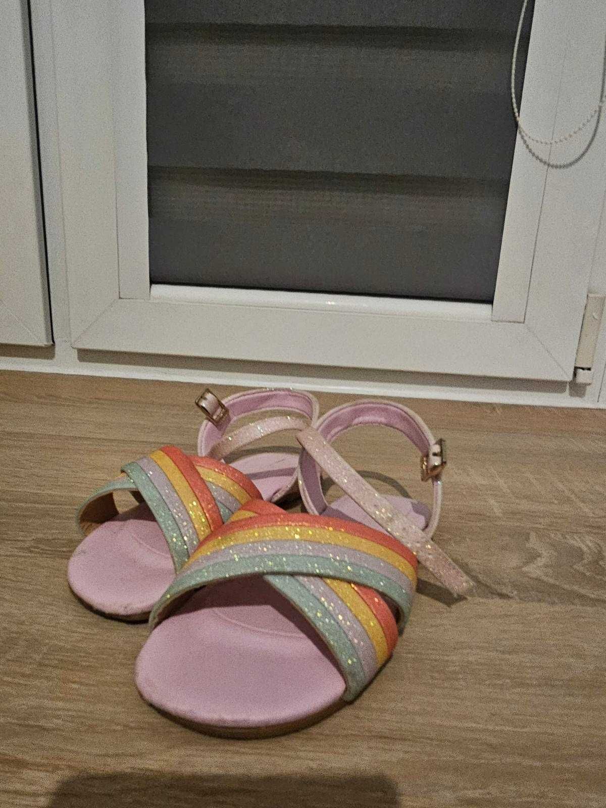 Sandały dziecięce rozmiar  27