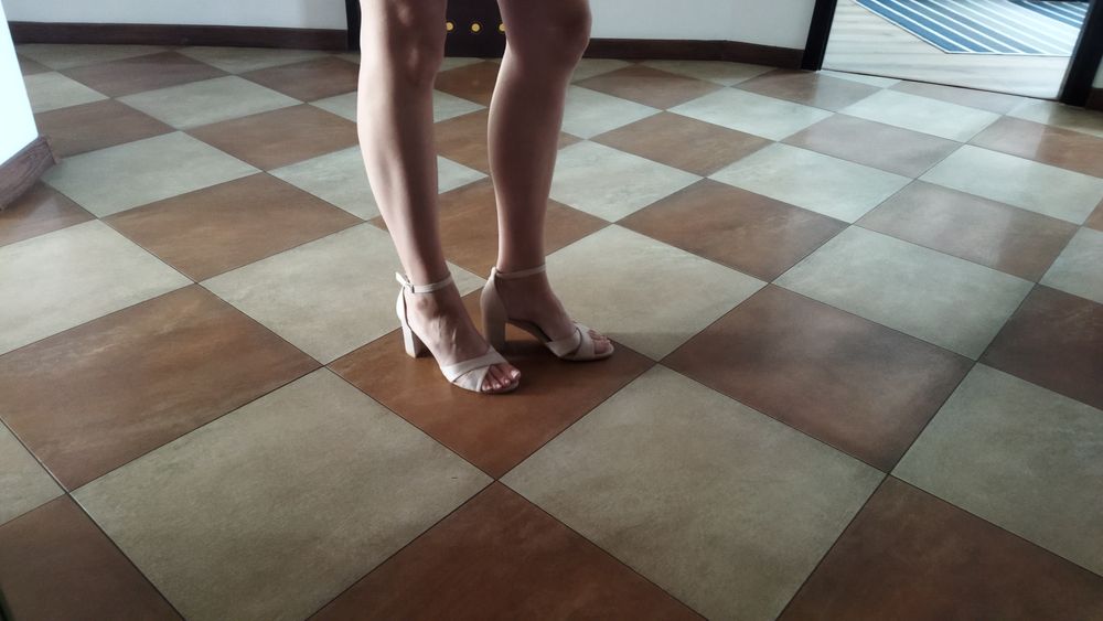 Buty na obcasie pudrowy róż