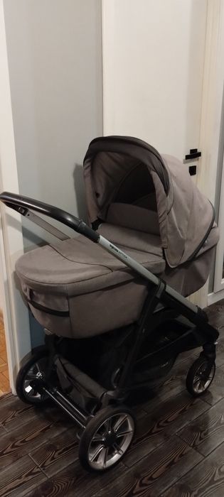 Каляску 4в1 фірми Inglesina