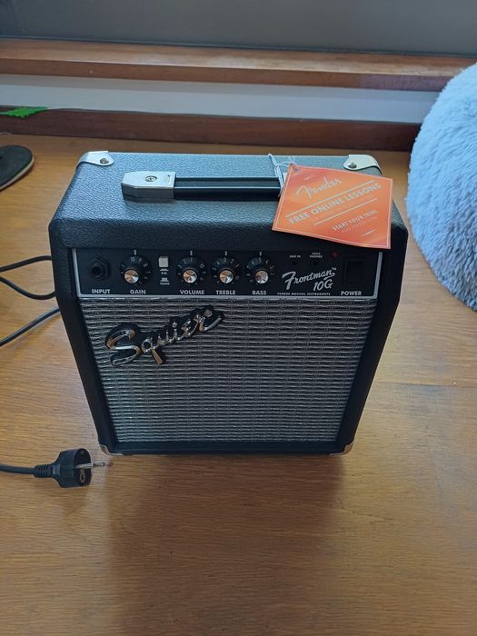Guitarra e amplificador novo stratocaster