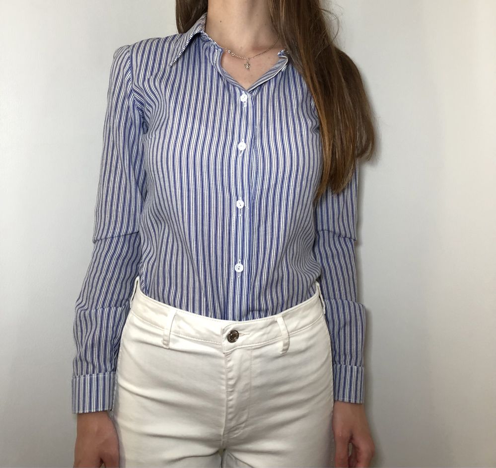 Жіноча сорочка в полоску біла з синім С розміру