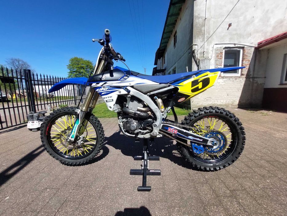 Yamaha 450 YZF 2015 od nowosci 63mtg. Akrapovic.