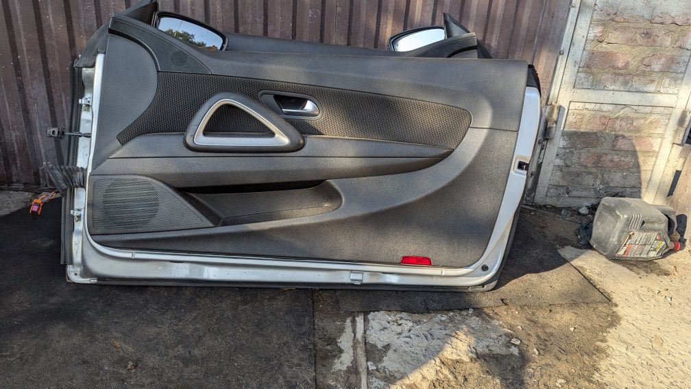 Передні ліві, праві двері Volkswagen Scirocco 3