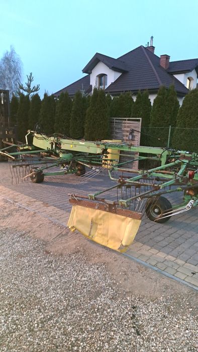 Zgrabiarka dwukaruzelowa Stoll warto sprawna super stan .
