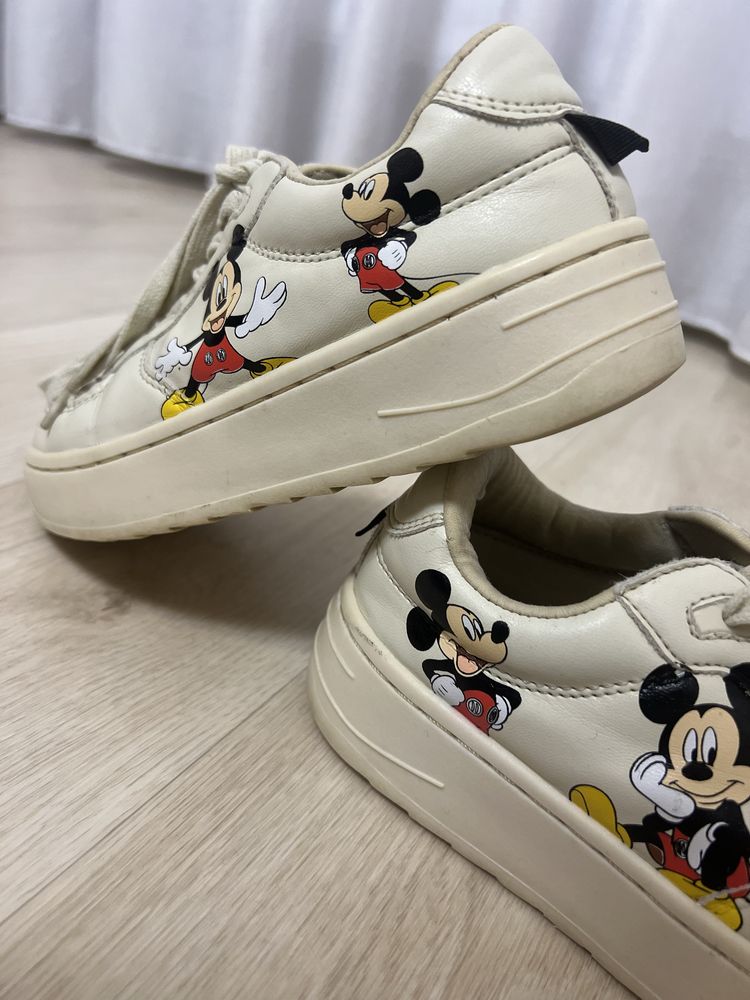 Кросівки Zara бу Mickey 33 розмір 21 см