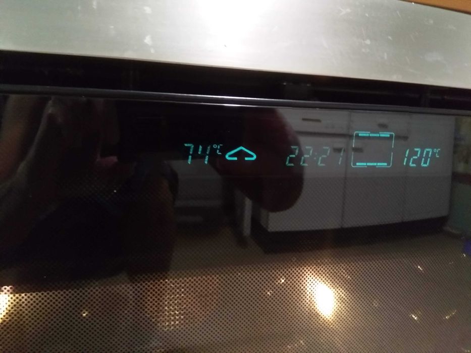 Продам немецкую духовку GAGGENAU model EB 984-110 70см