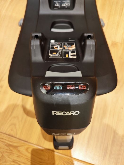 Ovo / Babycoque + Isofix Recaro