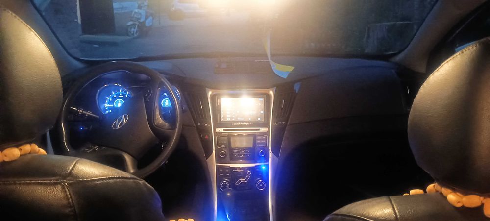 Hyundai Sonata Гибрид 2010 року