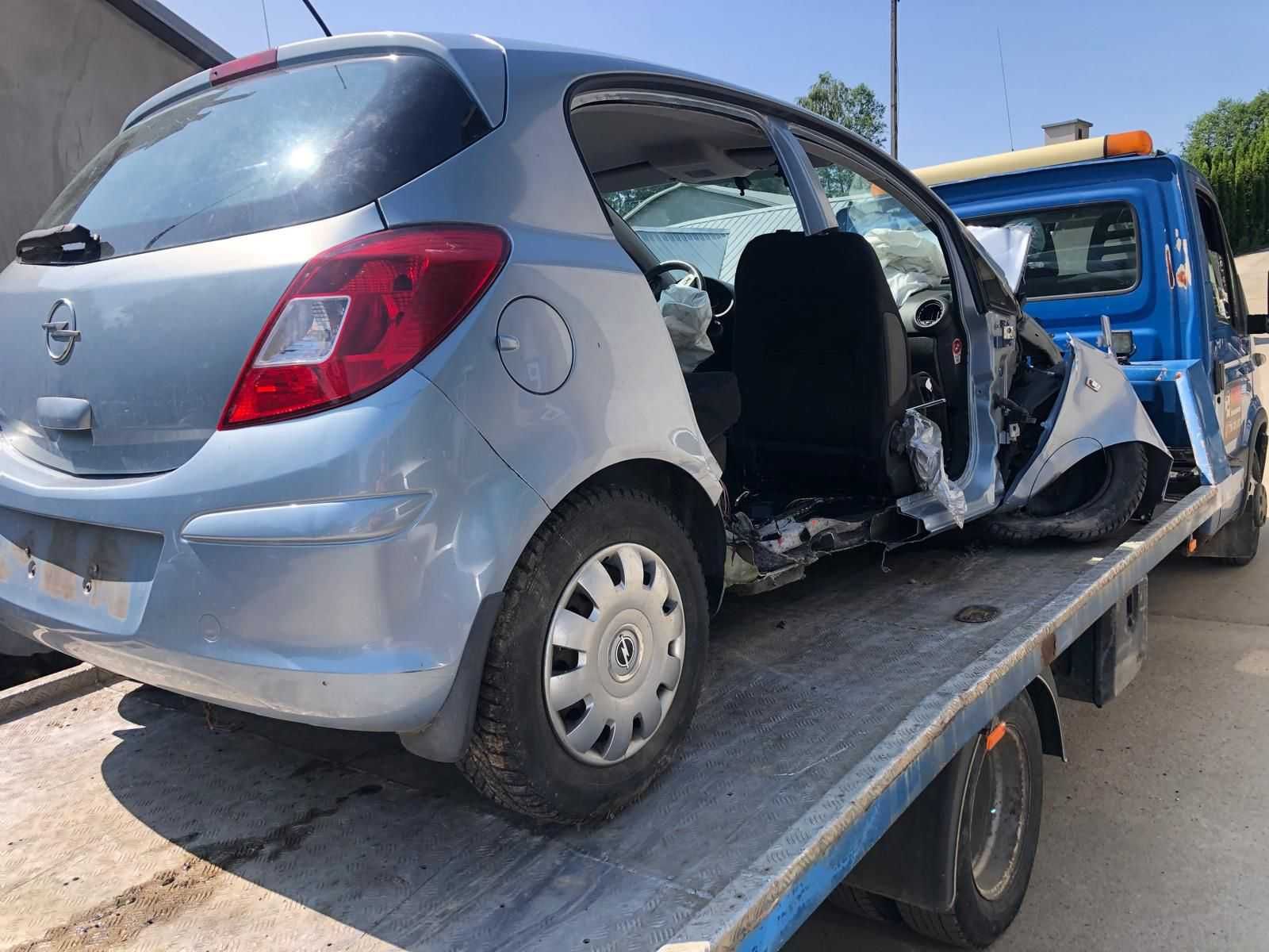 Na części drzwi/tylny zderzak opel corsa D 1.2 kod lakieru: Z21C