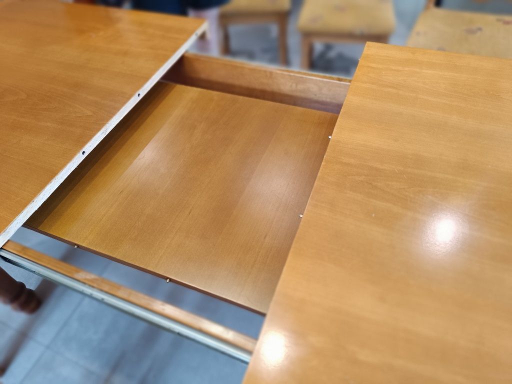 Stół i 6 krzeseł
