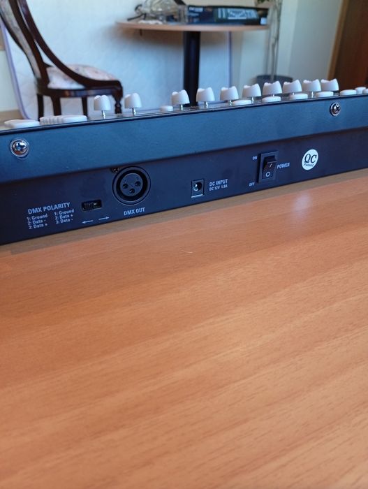 Controladora DMX semi nova 192 canais