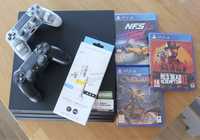 Play Station 4 Pro + gry + 2x pad