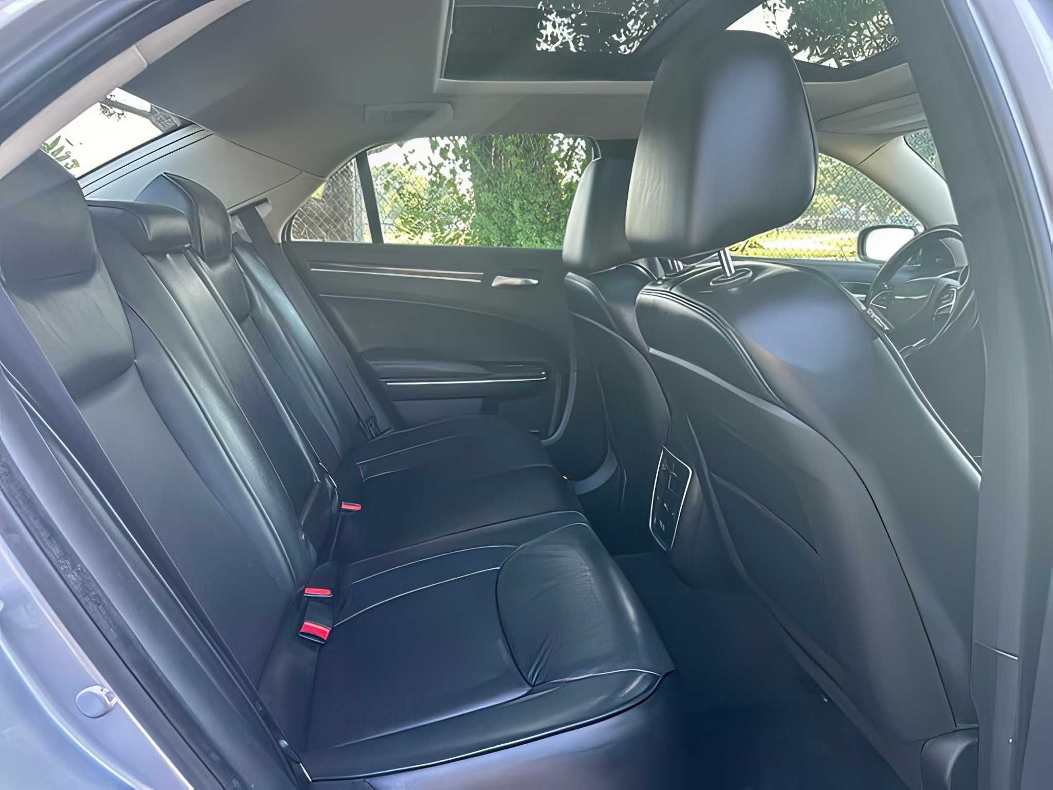 2016 Chrysler 300 C