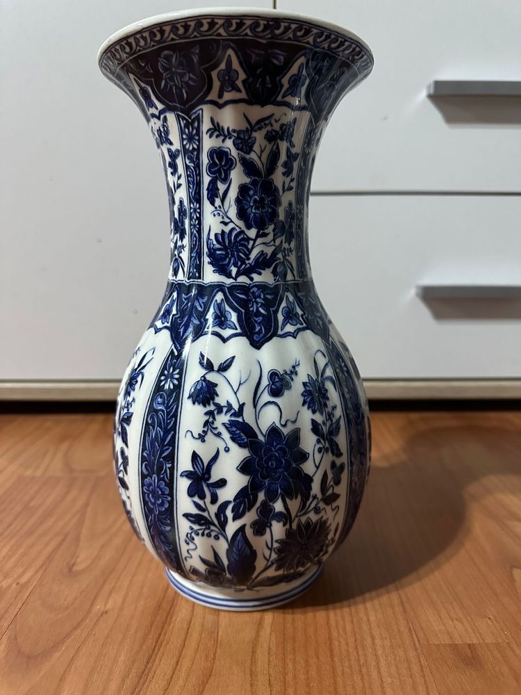 Zestaw włoskich wazonow ceramicznych