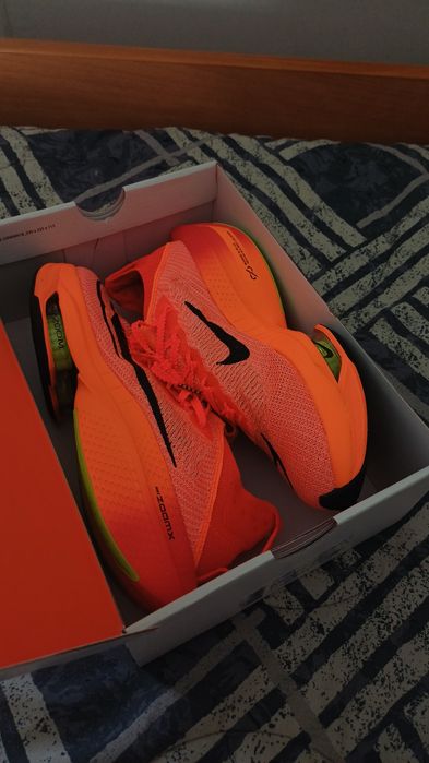 Nike air zoom alphafly next%2
alphafly next%2
Tamanho 43 Novo nunca us