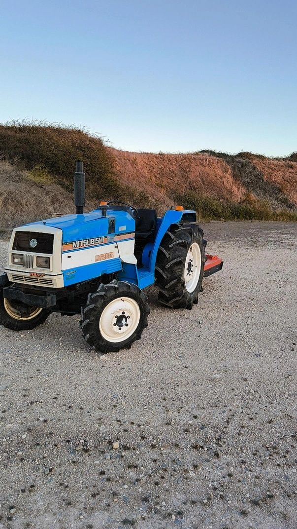 Trator Mitsubishi