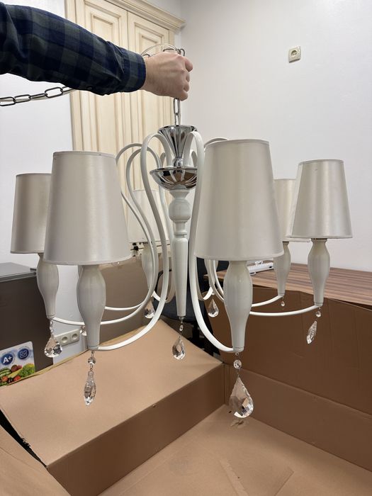 Люстра с абажурами + 11 светильников