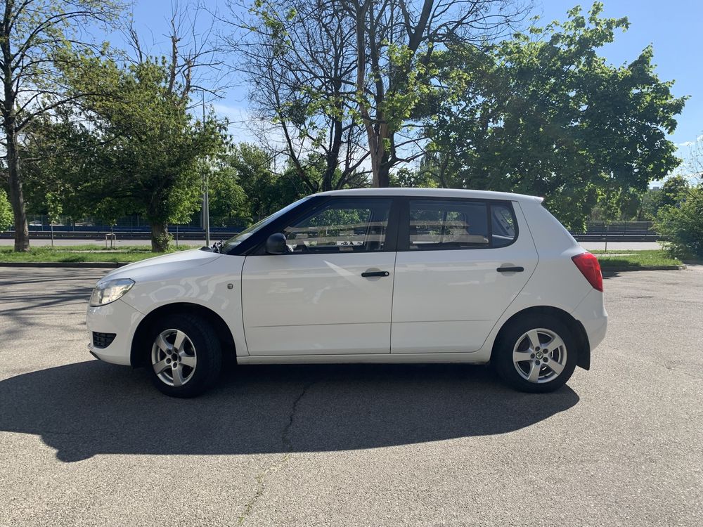 Skoda fabia 1.4 бензин 130 т км