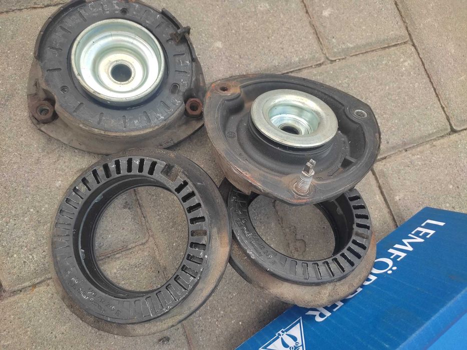 Стійки амортизатори опора підшипник  Skoda octavia а7