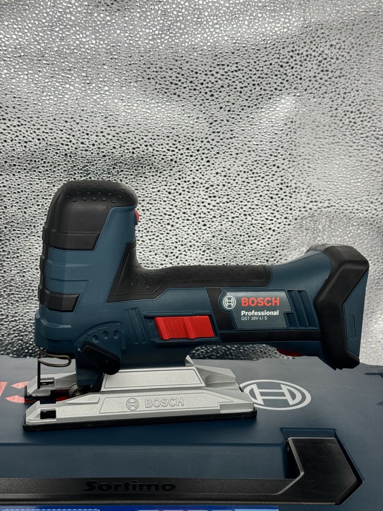 Аккумуляторный лобзик Bosch GST 18V-LI S