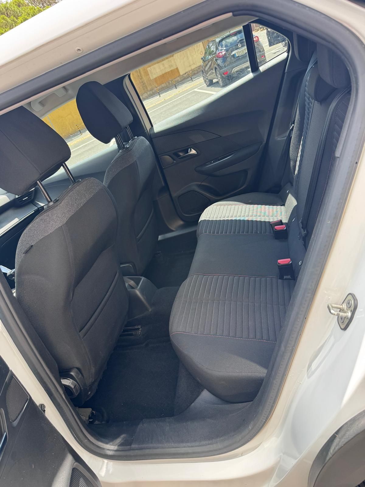 PEUGEOT 2008 BlueHDi 100 S&S BVM6 Active Business
