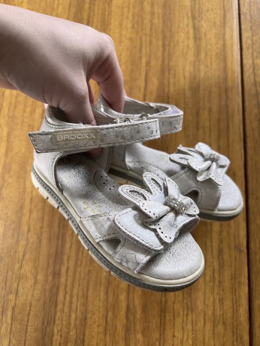 Сандалі для дівчинки