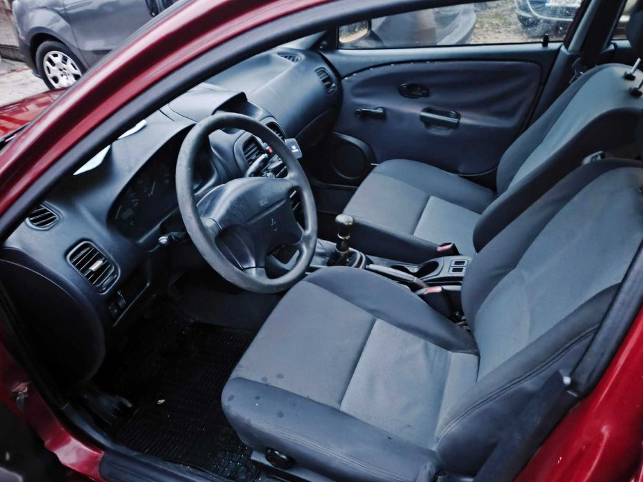 Mitsubishi Carisma tanio na dojazdy