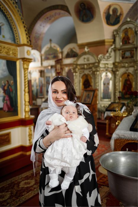 Няня,помощь с ребенком.