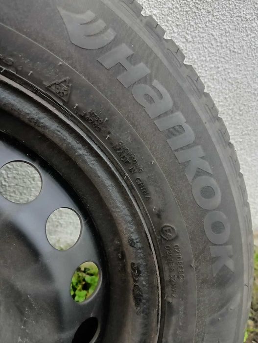 4x Opony całoroczne, felgi stalowe, kołpaki od Golf 7