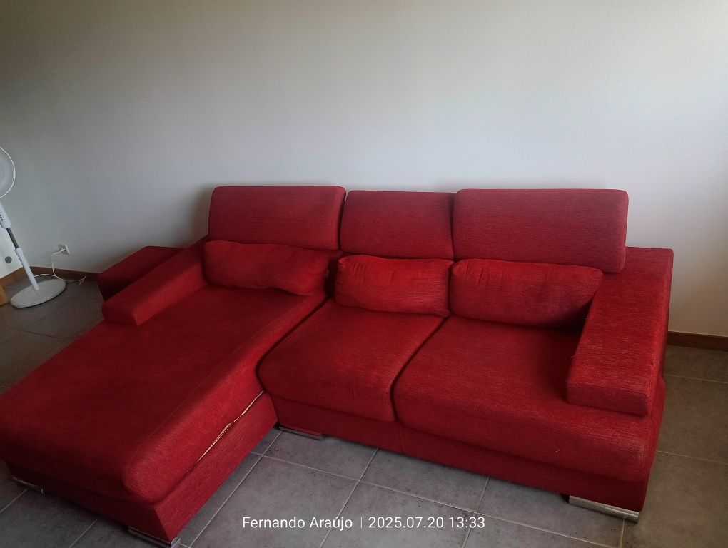 Oportunidade! Sofá com Chaise Longue – 2,48m – 199€