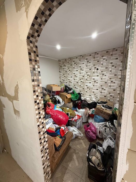 Продається частина будиночку з гаражем по вулиці Прутській