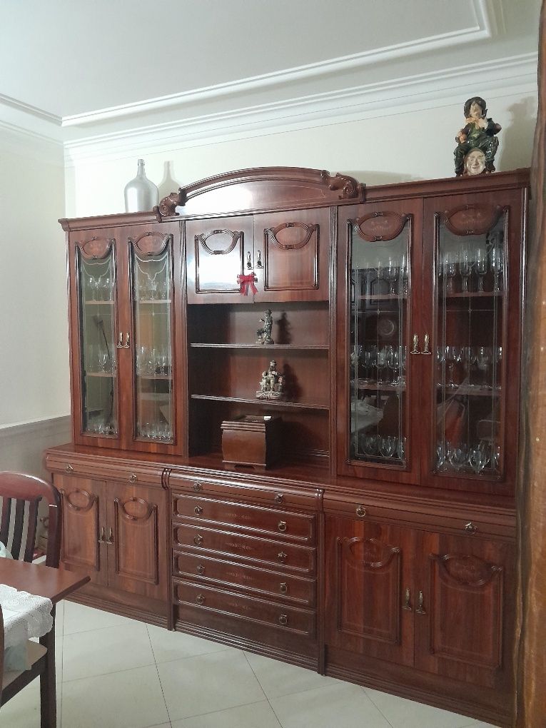 Móvel  sala cristaleira