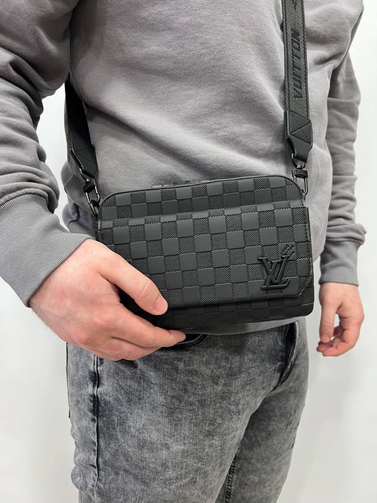 Чоловіча сумка - Louis Vuitton