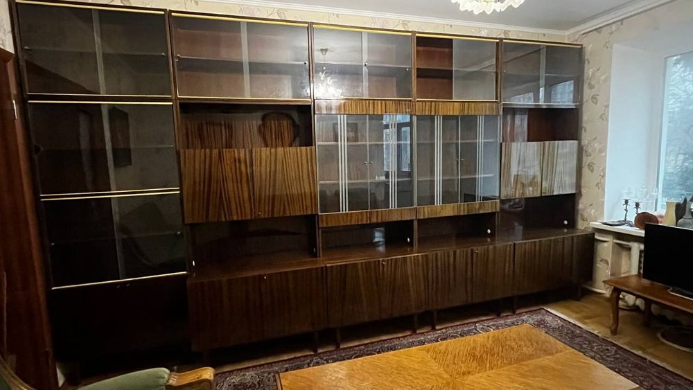 Шкаф сервант книжный шкаф мебель в зал