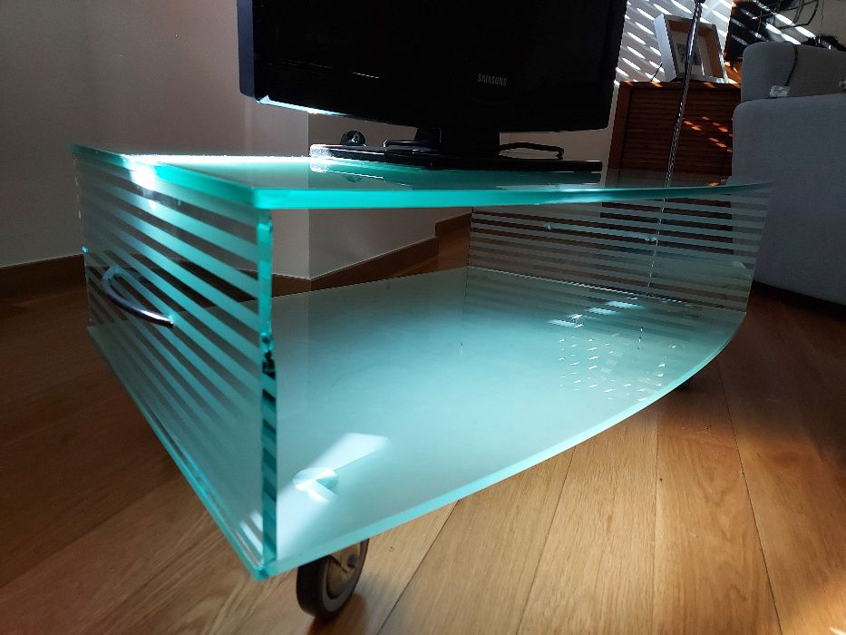 Mesa de vidro para televisão