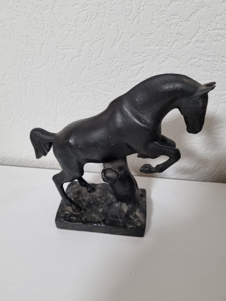 Статуетка Кінь, Касли , 1980