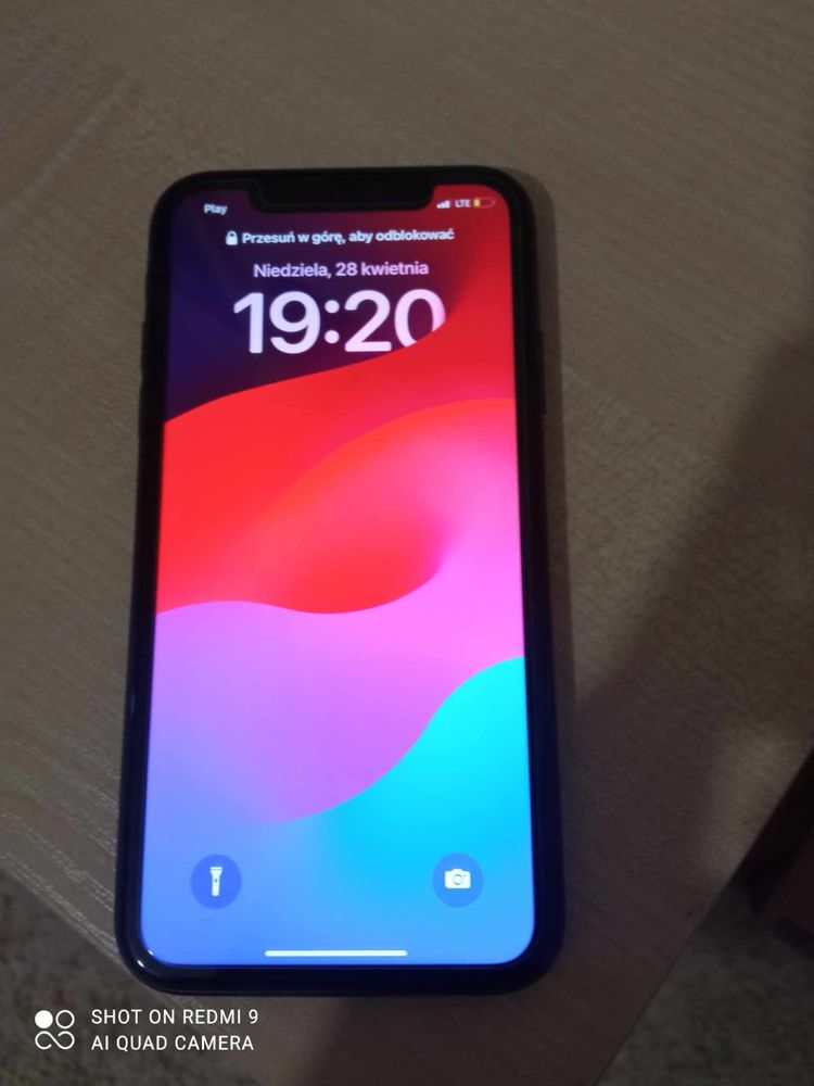 Sprzedam Iphone 11 64gb