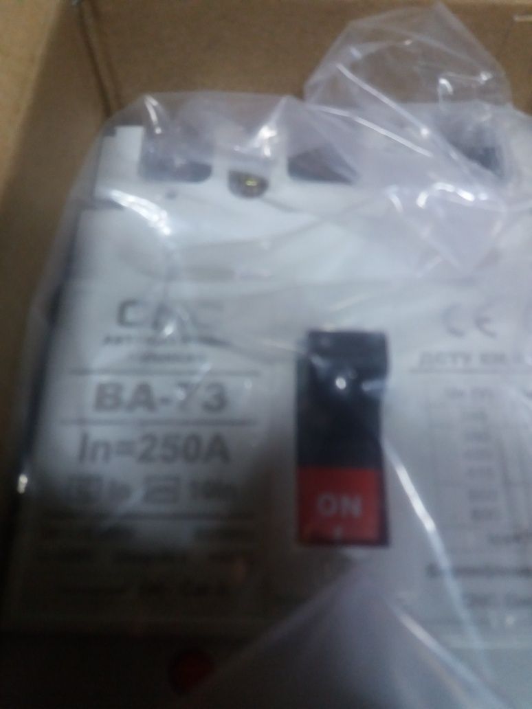 Продам автоматический выключатель CNC 100A...250A