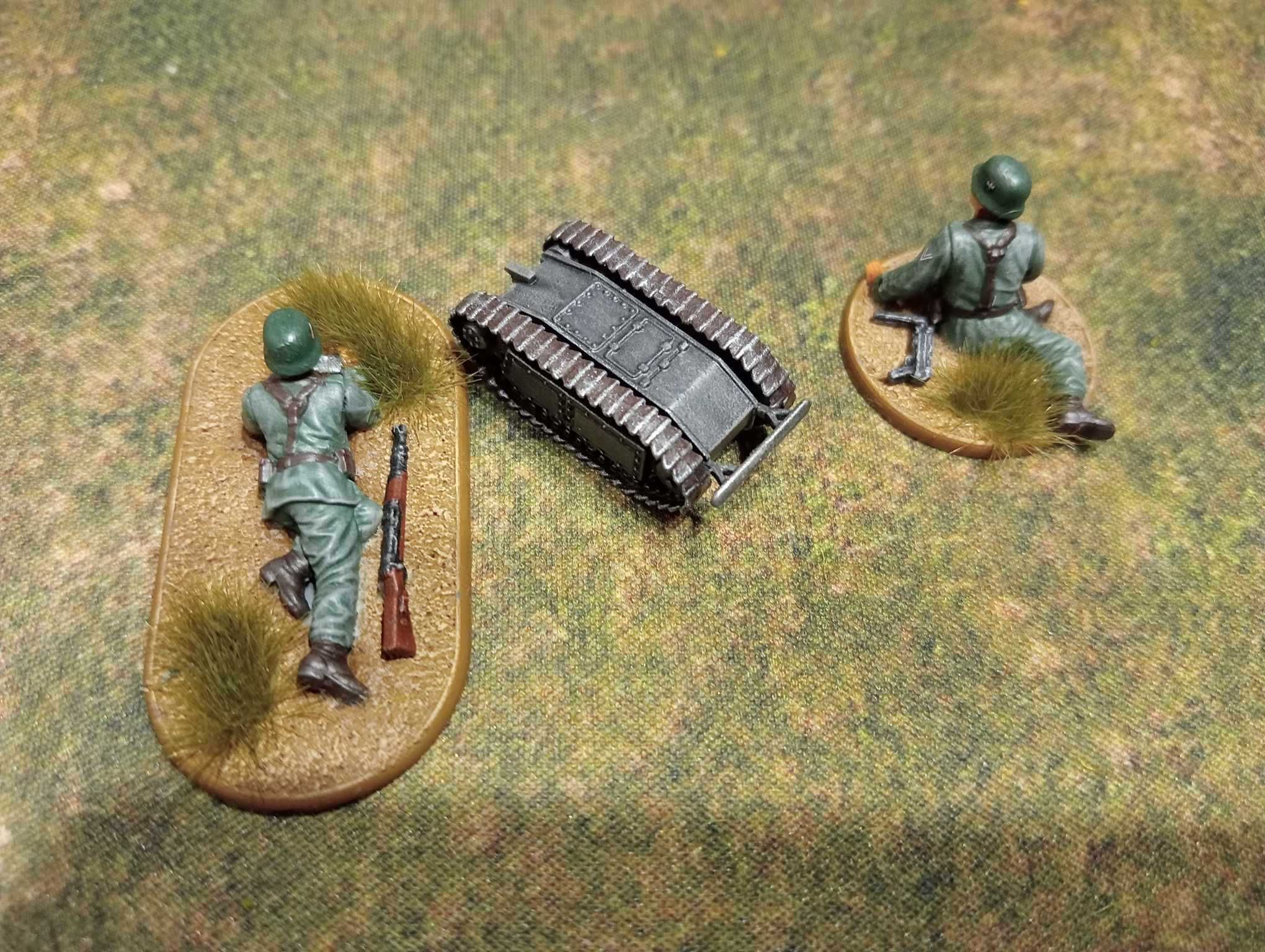 Bolt Action Niemiecki Goliat/mina + 2 figurki żołnierzy