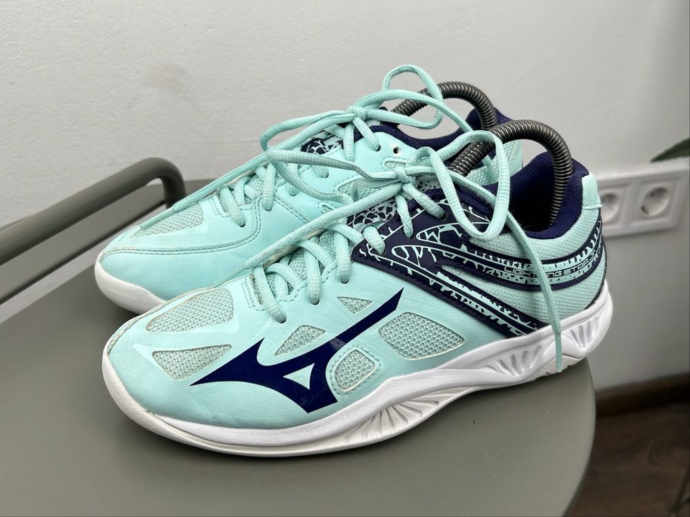 Оригінал! Кросівки Mizuno Lighting Star 38 розмір 03147