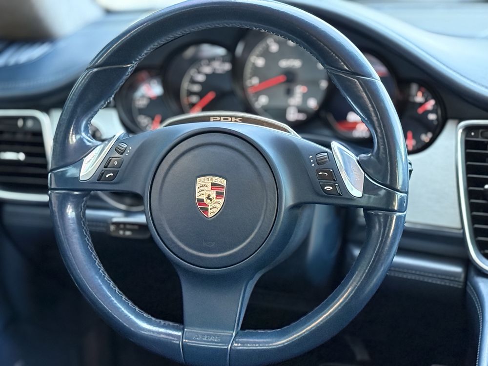 Porsche panamera GTS 4.8 2012