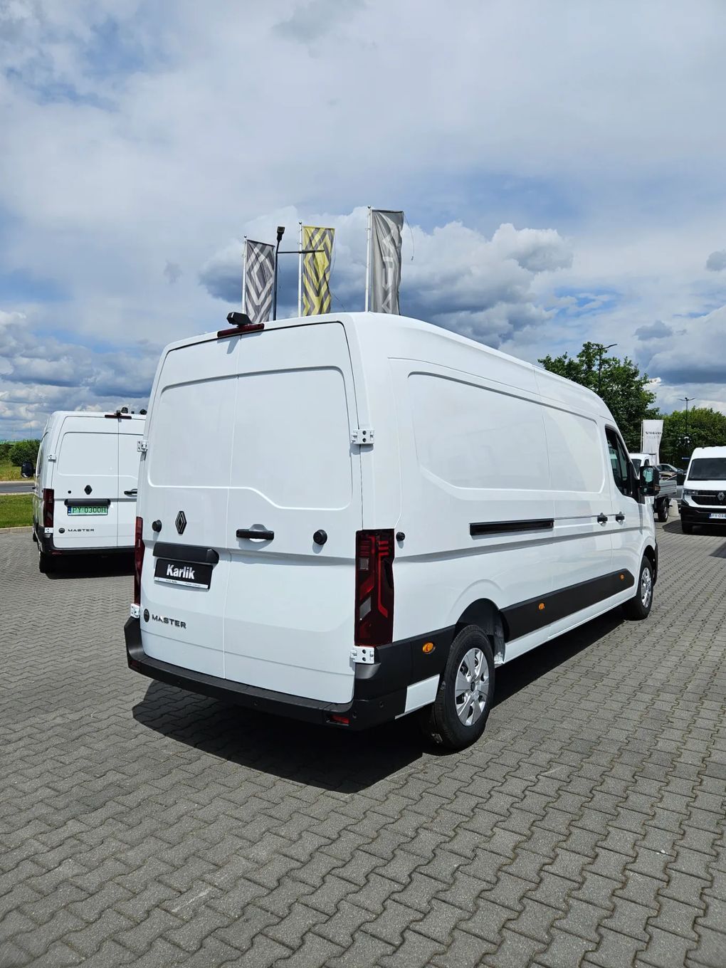 Renault Master Furgon L3H2 2.0dCi 130 KM  Dealer Renault Karlik Poznań dostępny od ręki, kamera, Carplay/Android