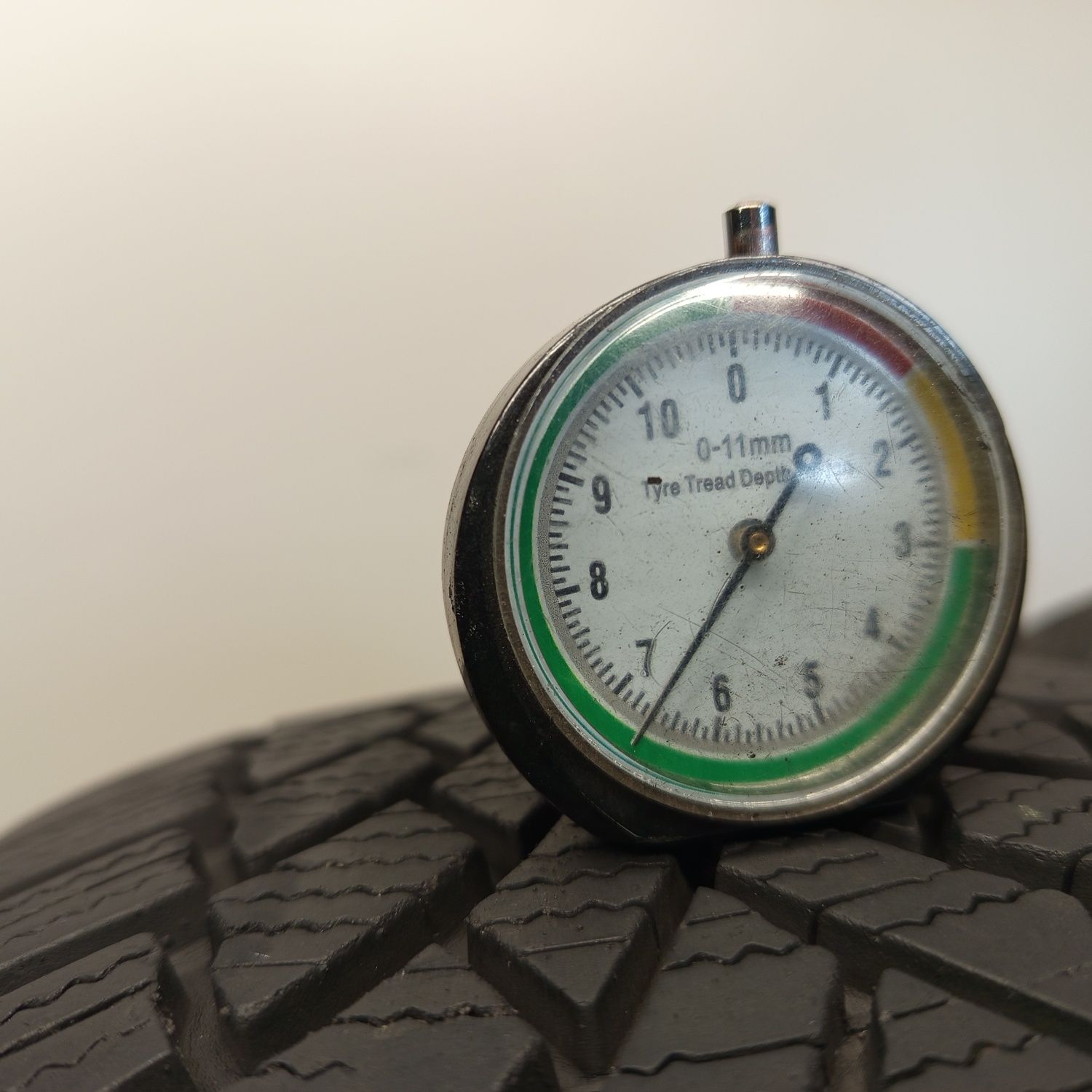 205/55R16 Bridgestone Blizak LM005